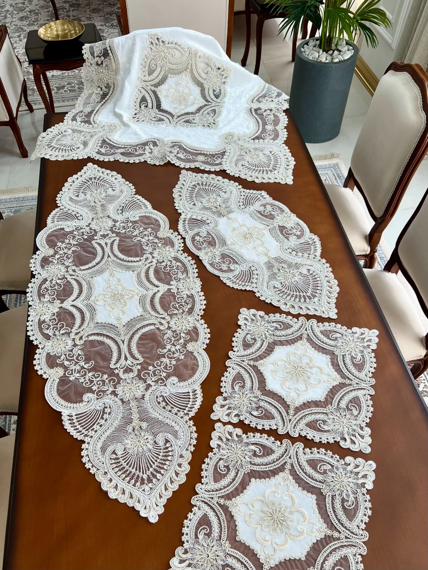 رومیزی تی آر