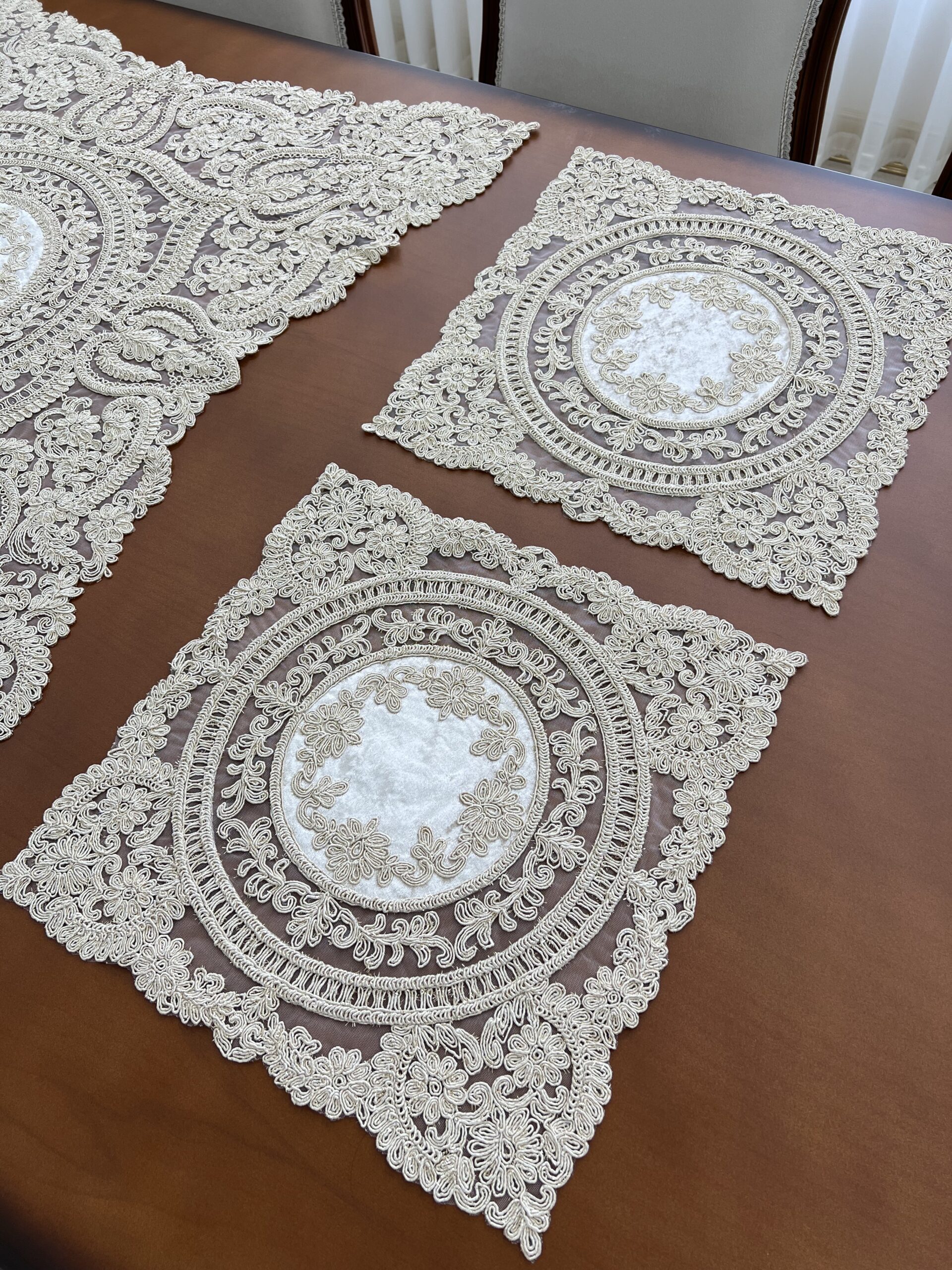 سرویس 3 تیکه مربع طرح کویین