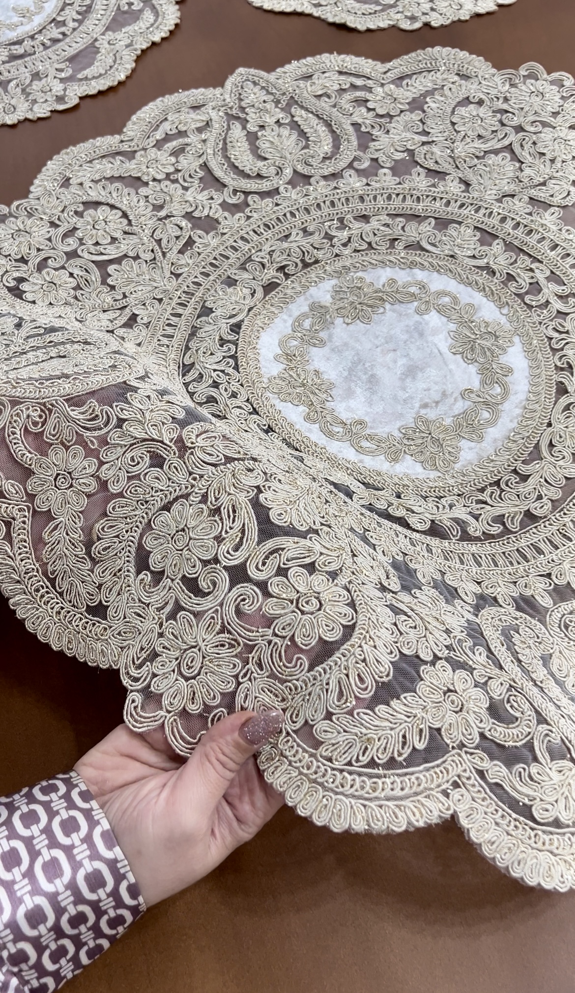 سرویس 3 تیکه گرد طرح کویین