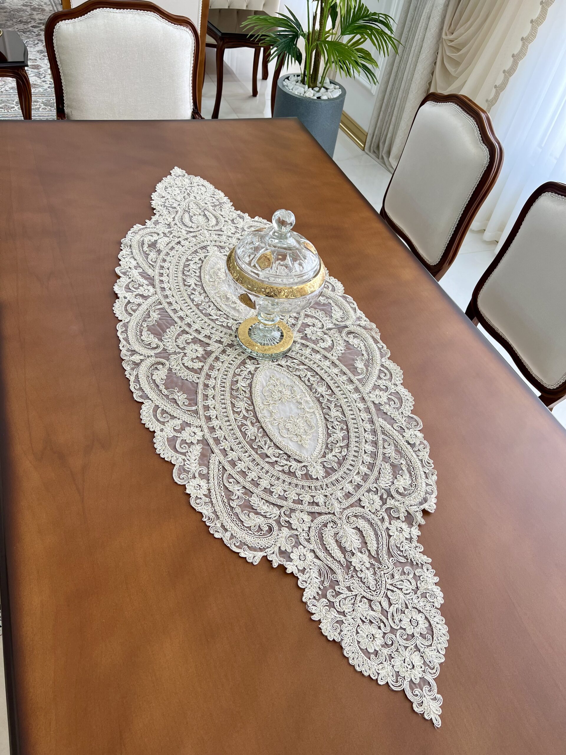 رانر غذاخوری قواره بزرگ طرح کویین