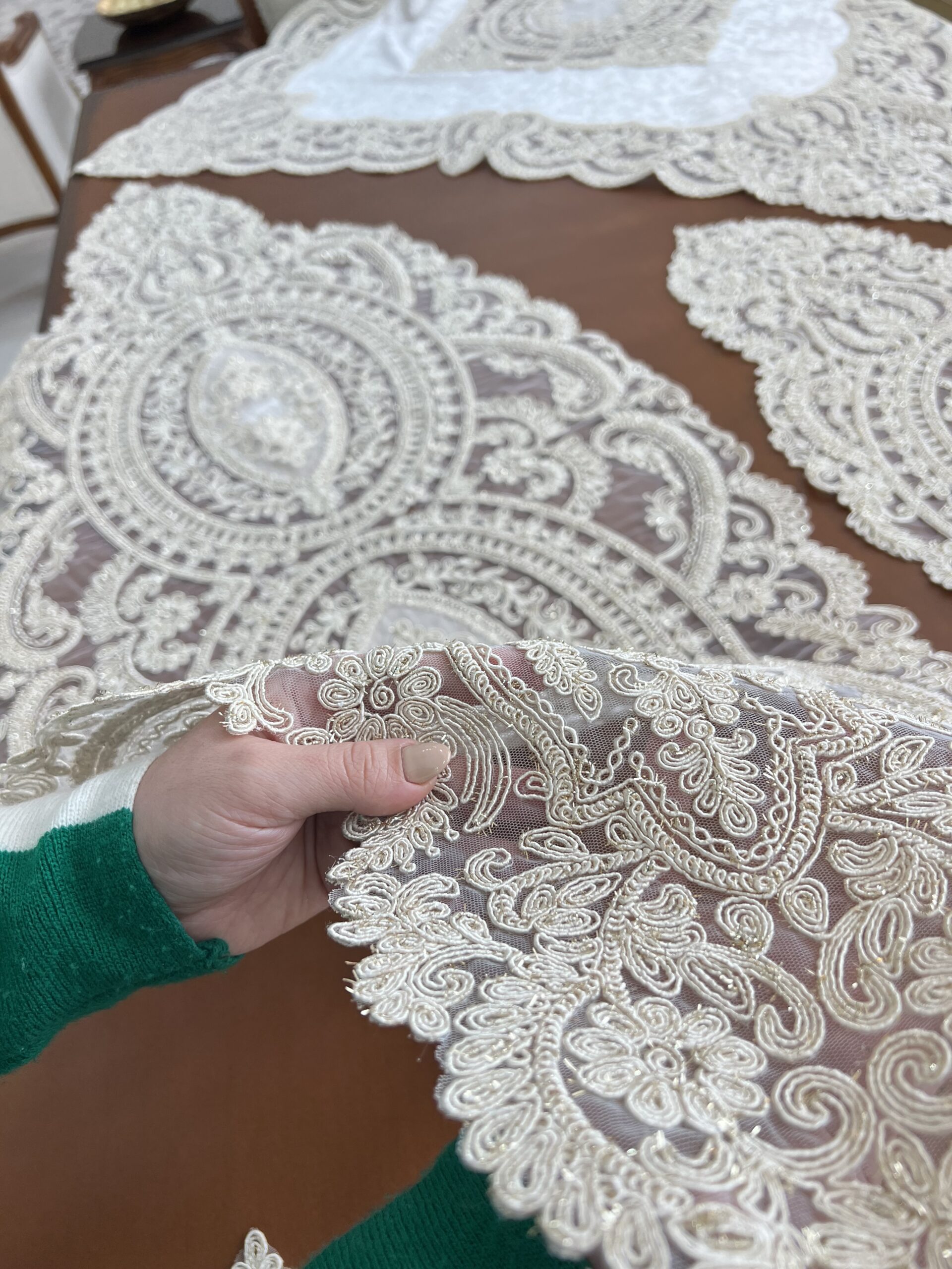 رانر غذاخوری قواره بزرگ طرح کویین