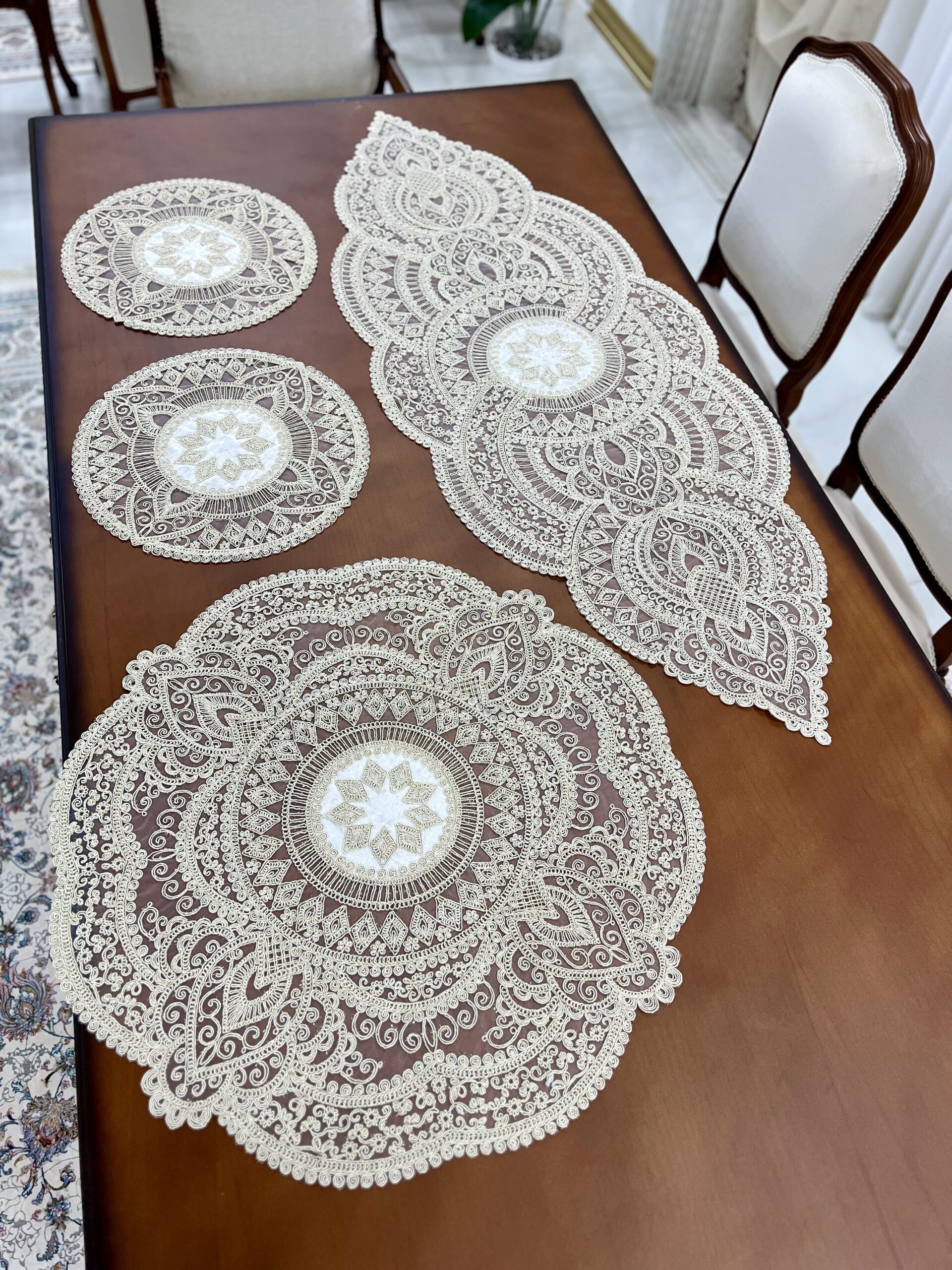 سرویس 3 تیکه گرد طرح فلورانس