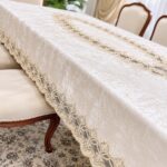 رومیزی غذاخوری لوکس طرح رویال کد320