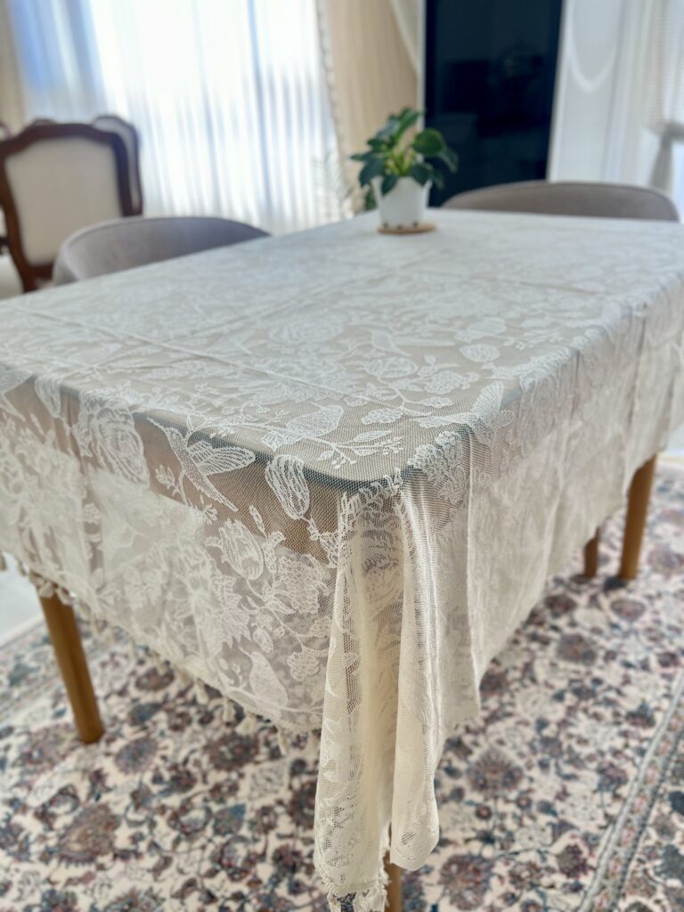 رومیزی غذاخوری طرح گلبرگ