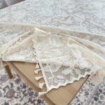 رومیزی غذاخوری طرح گلبرگ