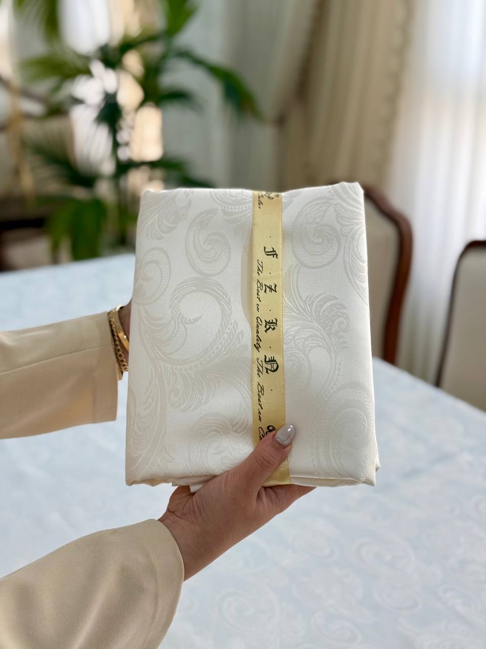 رومیزی ضدلک طرح سلین ترک